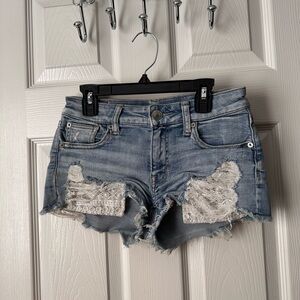 American Eagle Outfitters Light Blue Distressed Lace Cut Off Denim Shorts Size 0
